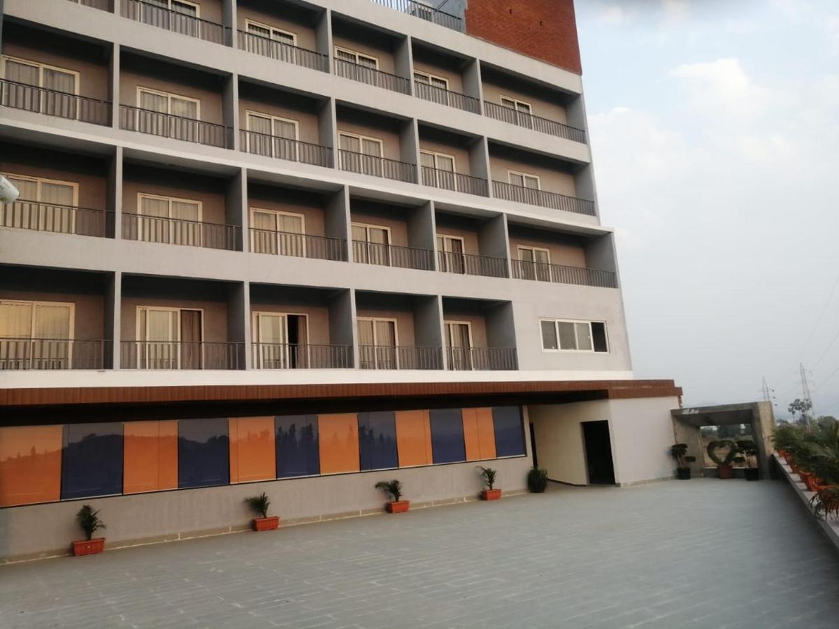 Comfort Inn , Statue Of Unity Kevadia Bagian luar foto